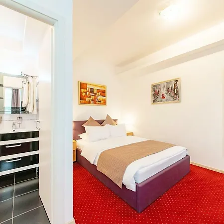 Hotel Bucur 3*